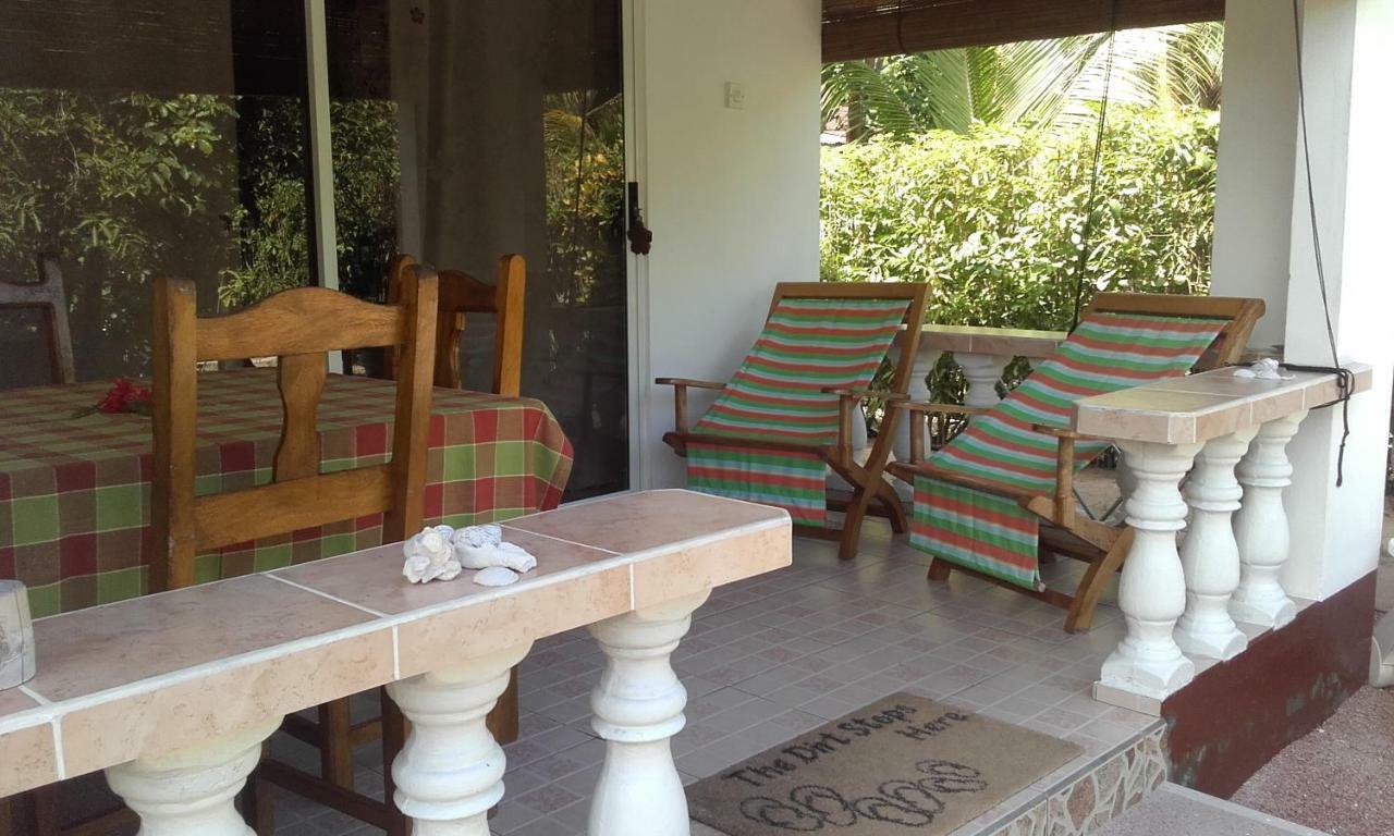 Pension Hibiscus La Digue Exterior foto